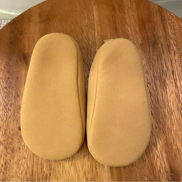 NWOT Carters Baby girls soft bottom ballet flats size 3-6mo - Picture 5 of 5